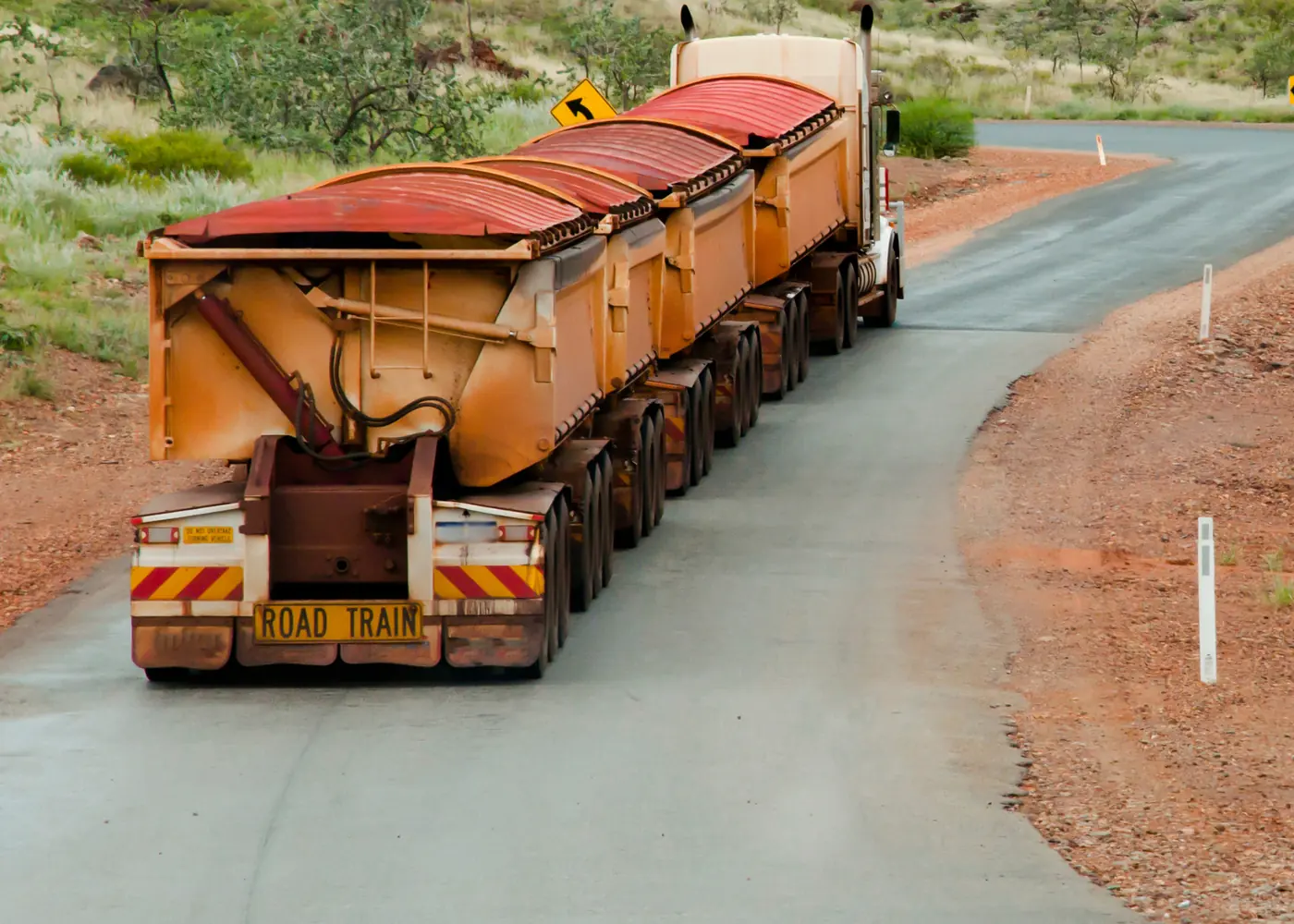 Heavy haulage fleet running on an Australian site